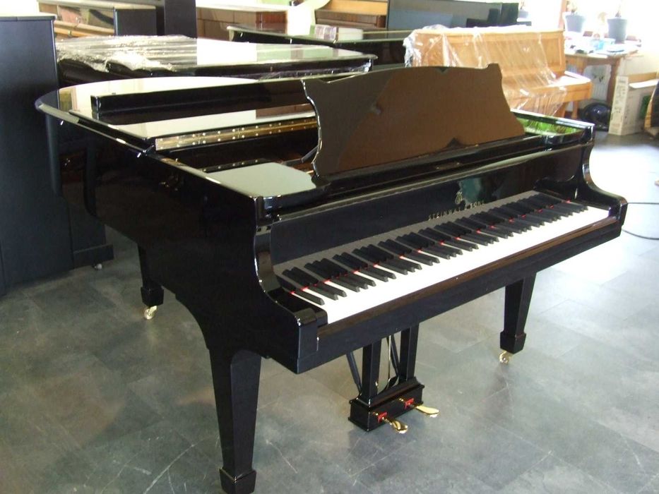 Fortepian Steinway & Sons mod M-170 z 1962 r. po renowacji , czarny