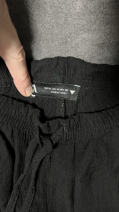 Штани чорні, довгі, жаті zara