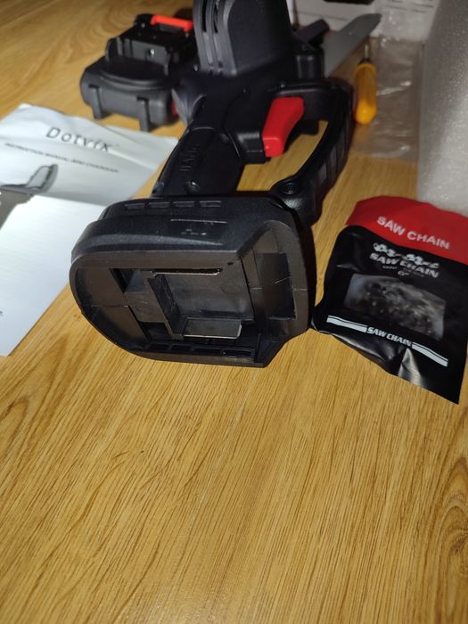 Міні пила електрична ланцюгова акумуляторна  Mini Electric Chainsaw