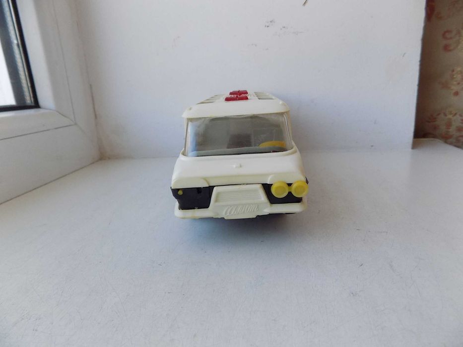 Игрушка инерционная пластик СССР Автобус Салют Харьковский завод