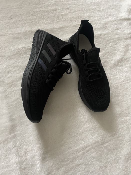 Кросівки розмір 37