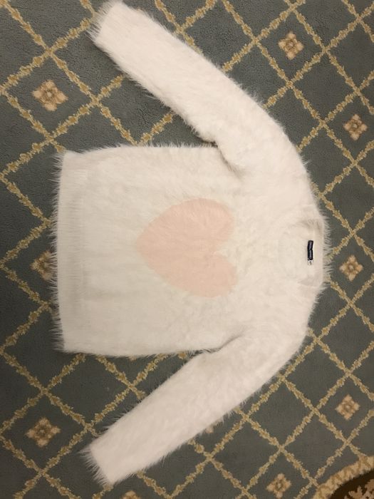 Біла , ангорова кофточка для дівчинки