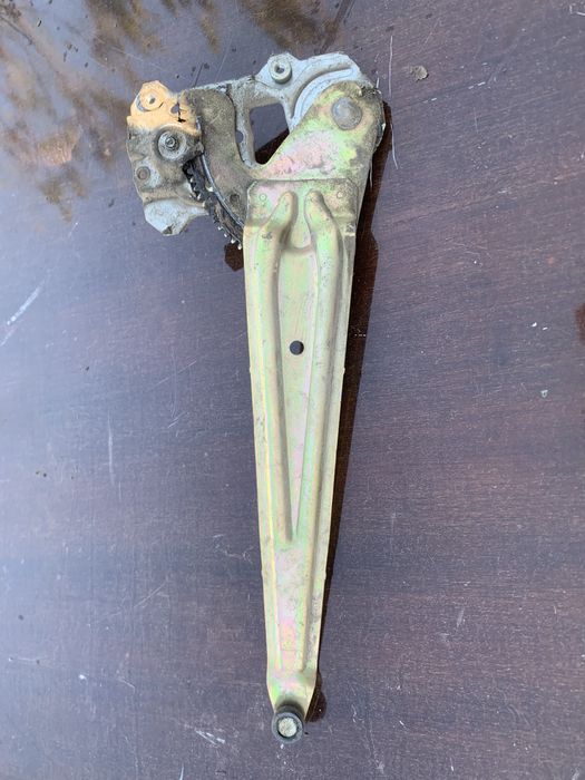 Б/У Подъемник стеклоподъемник toyota yaris 2001г левый задний оригинал