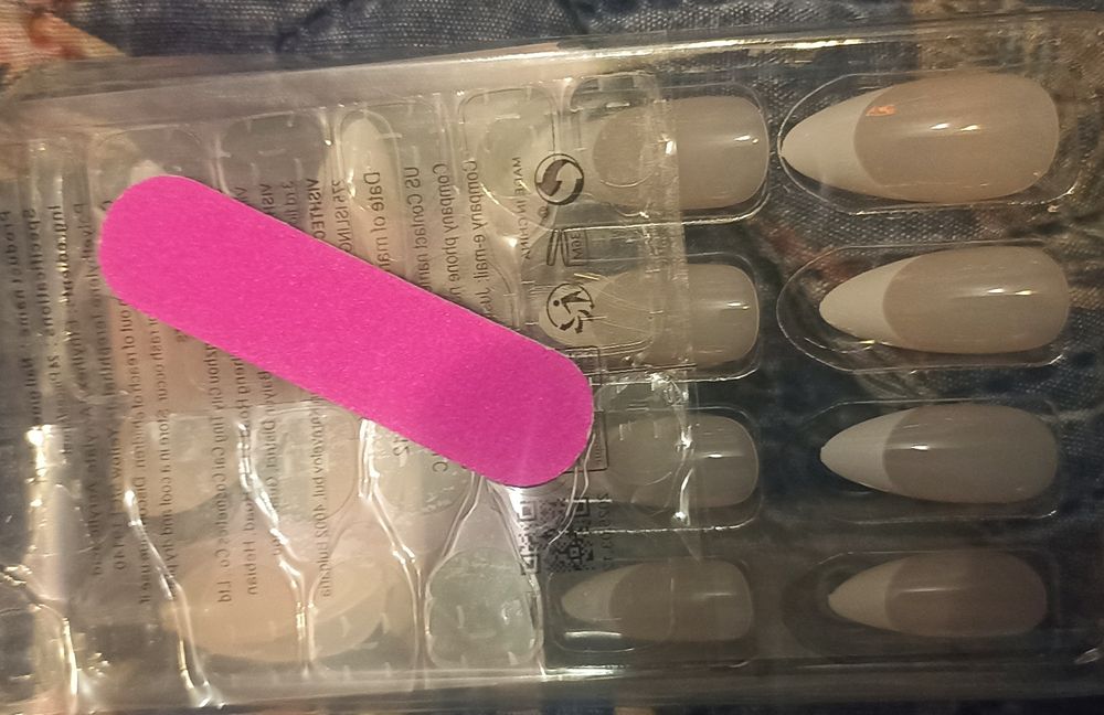 Paznokcie press on french