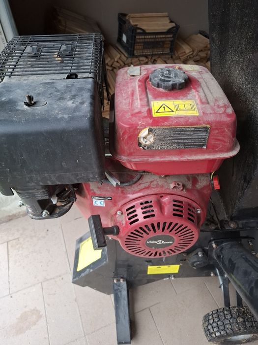 Gałeziarka/rębak spalinowy