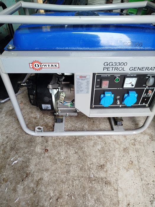 Інвертор акумулятор генератор