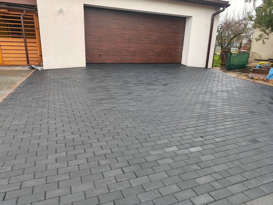 Usługi mini koparką/roboty ziemne