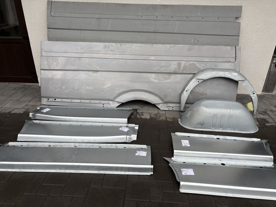 Бочина Mercedes Sprinter 2006- бочини права ліва Спрінтер