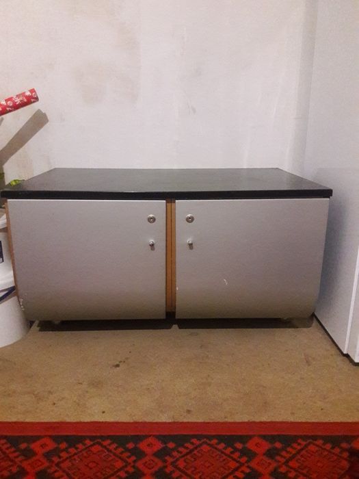 Стол кухонный продам