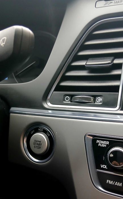 Продам автомобіль Hyundai Sonata LPI