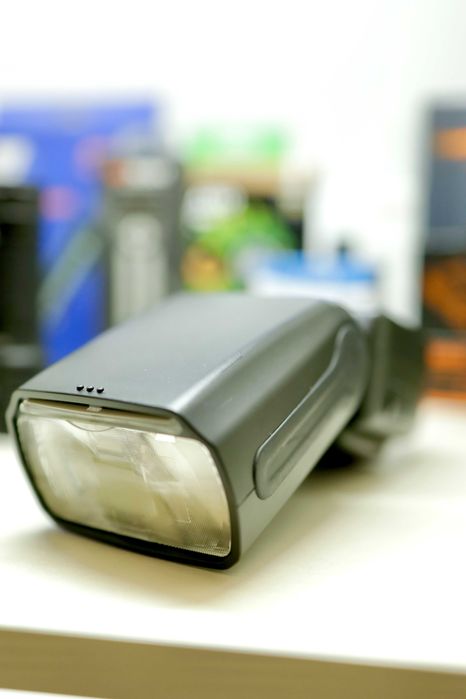 Flash de fotografia NW561 novo