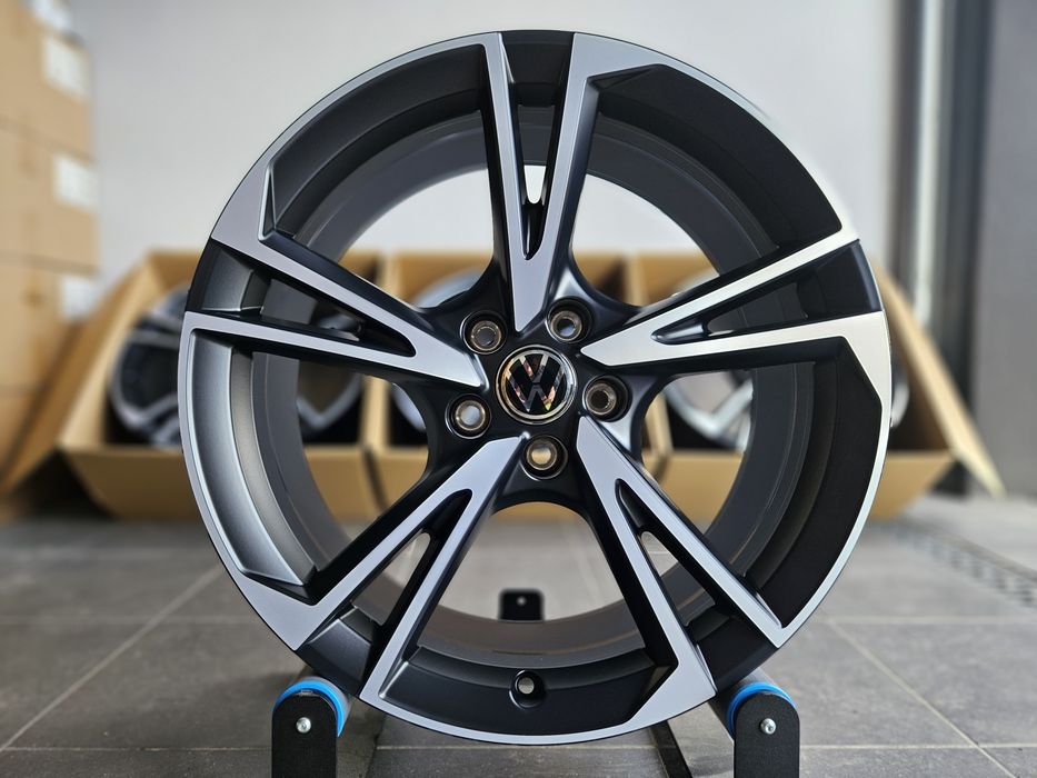 VW Golf 19 " Nowe 5x112 Golf VI VII VIII Golf R T-Roc Troc OE Felgi Czarne Poler Volkswagen