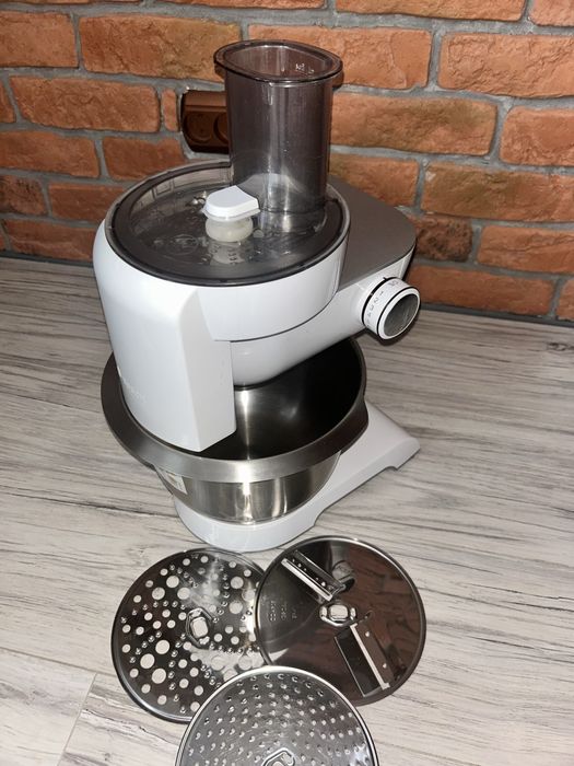 Robot wielofunkcyjny Bosch MUM58259 + mnóstwo akcesoriów