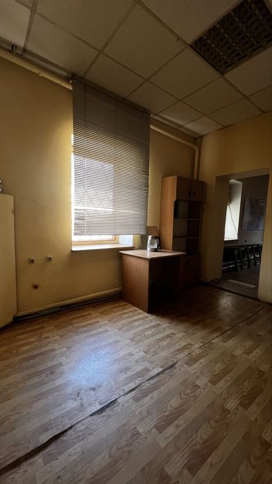 Продається офісне приміщення