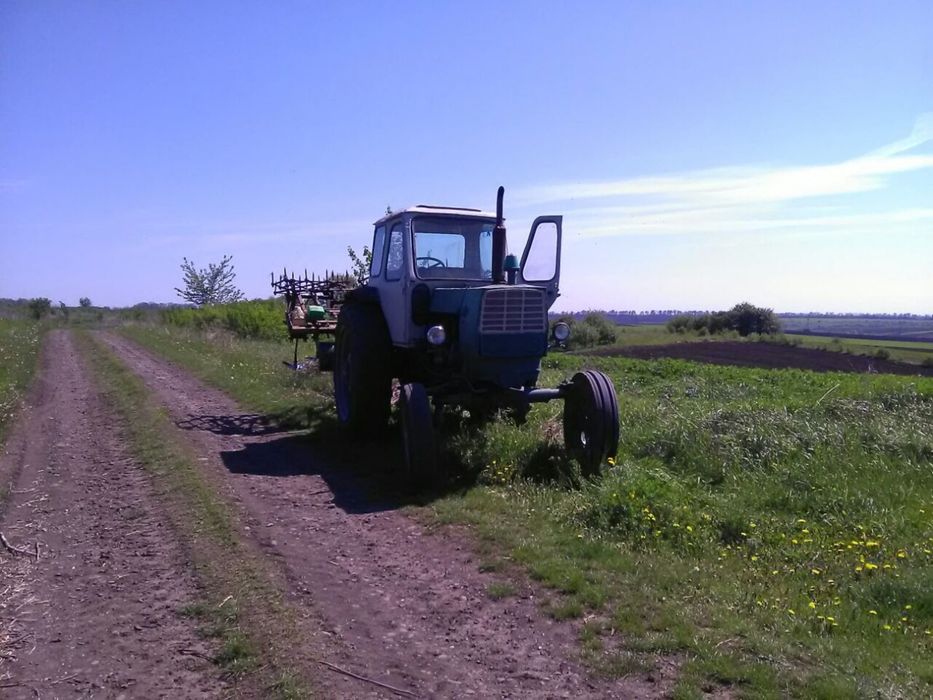 Трактор ЮМЗ 6 Мала кабіна