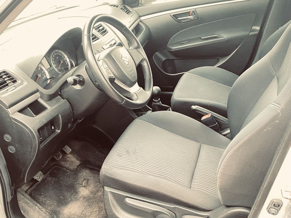 Suzuki swift 2011 poj 1.3 przeb 128 tys 4x4 zadbany