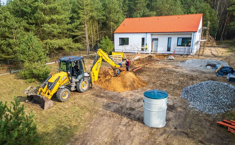 Roboty ziemne koparko-ładowarką , minikoparką, wywrotką