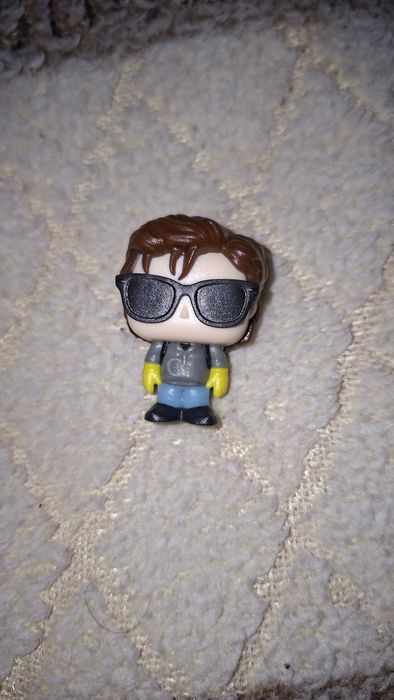 Stranger things kinder joy