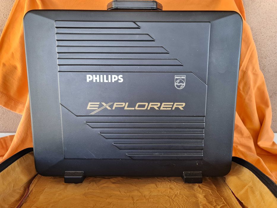 Máquina de Filmar Philips Explorer VHS HQ Camcorder VKR6855 - Vintage