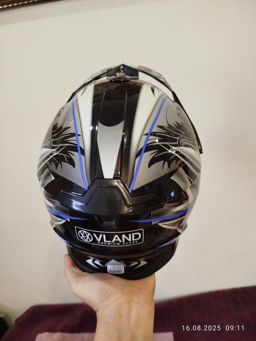 Шолом розмір L б /у в хорошому стані мото кросс без окуляр