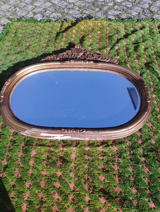 Espelhos antigos: 1 oval e 1 retangular