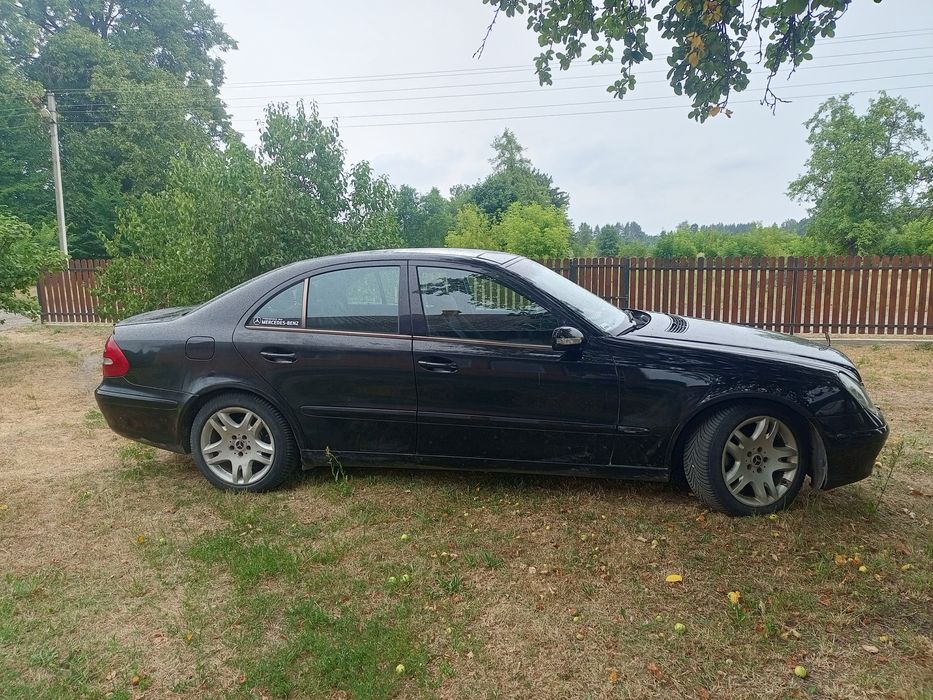 Mercedes Benz w211