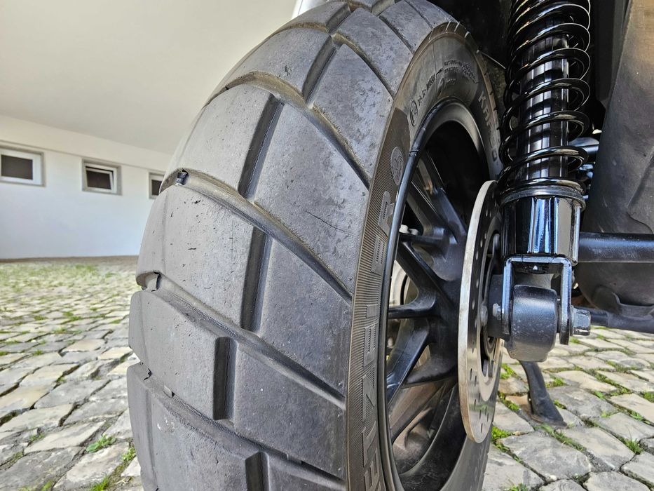 Honda ADV 350 de 2024 com apenas 10.600 kms e com garantia da marca