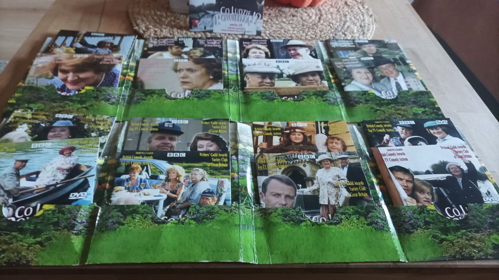 sprzedam serial na płytach ,,co ludzie powiedzą,,