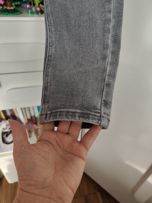 Spodnie jeans damskie