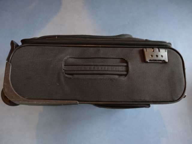 Walizka SAMSONITE na Kółkach 4 Przegrody