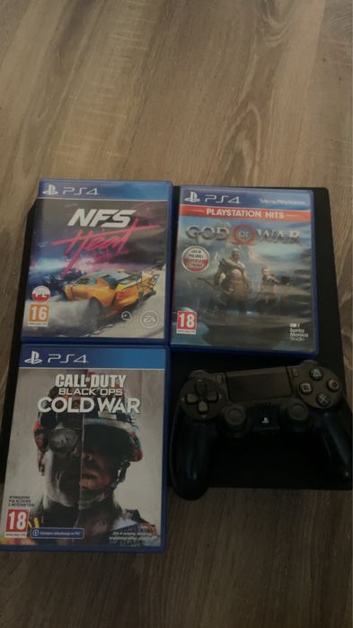 Ps4 Pro 1TB + 3 gry