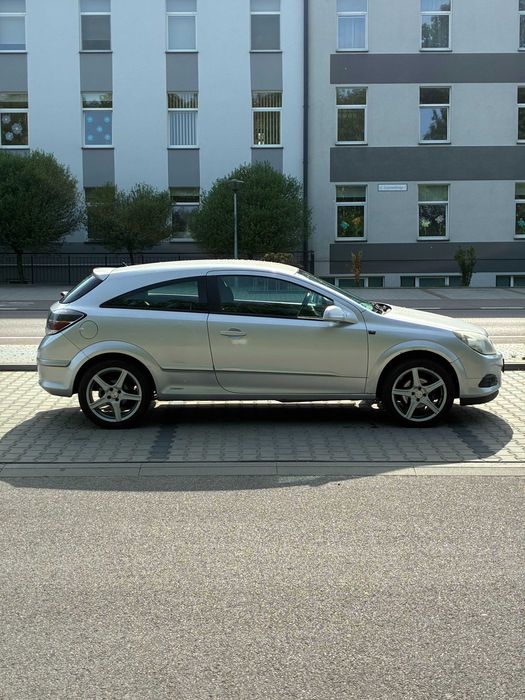 Opel Astra H GTC 1,6, 2005