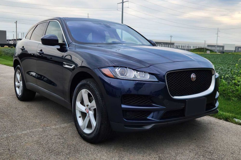Jaguar F-PACE      2020
