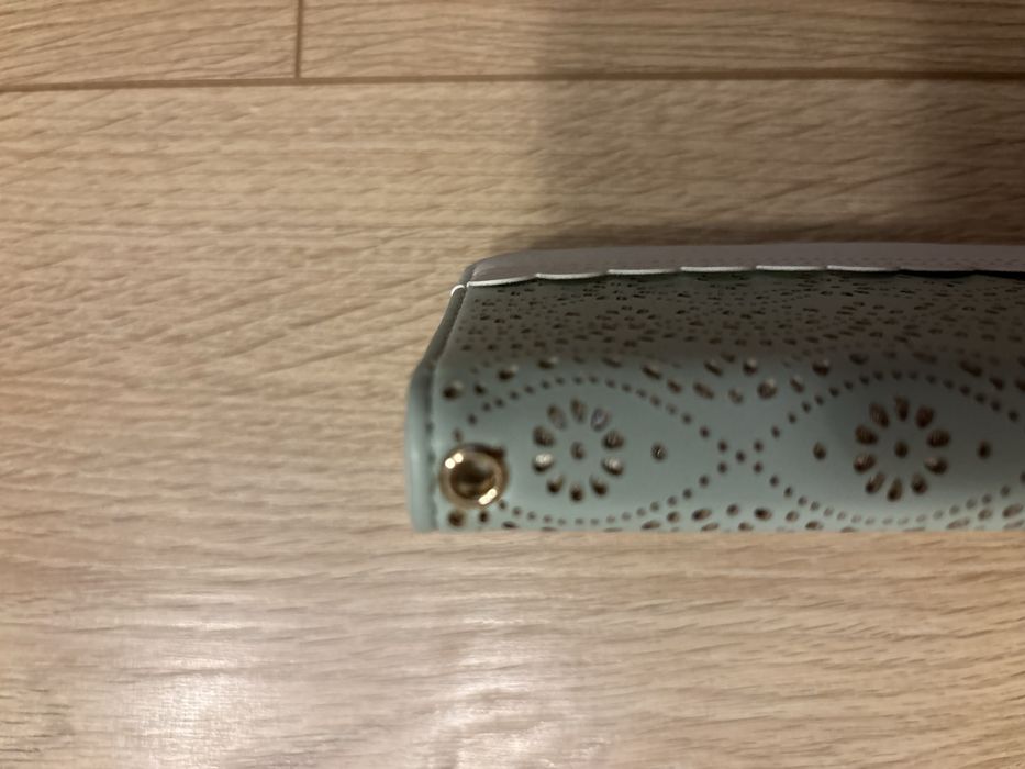 Case etui iphone se z lusterkiem i miejscem na karty