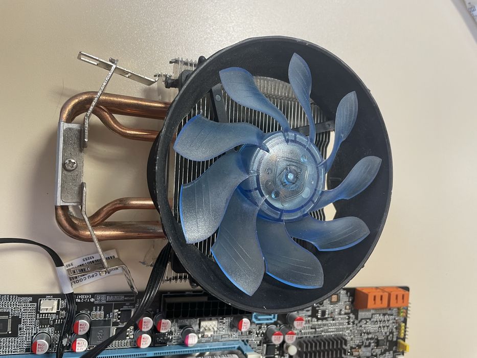 E5-1620 V2 в зборі з ОЗУ та кулером