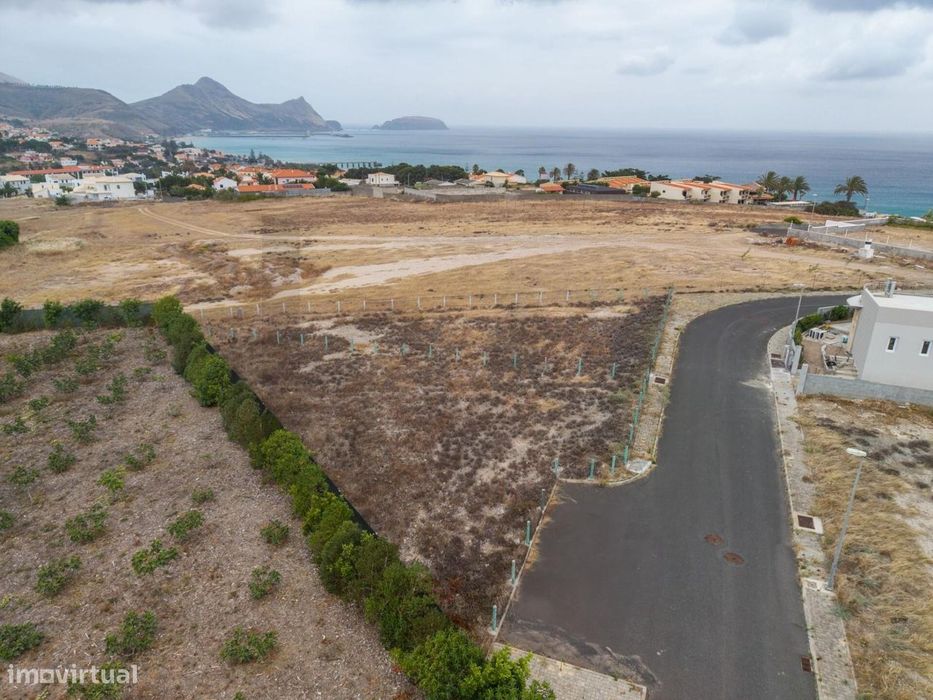 Terreno Urbano de 424 m2 à Venda – Urbanização das Lombas, Porto Santo