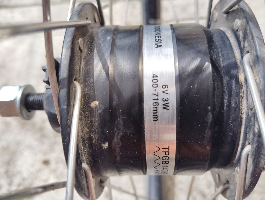 Обід R28 з динамовтулкою