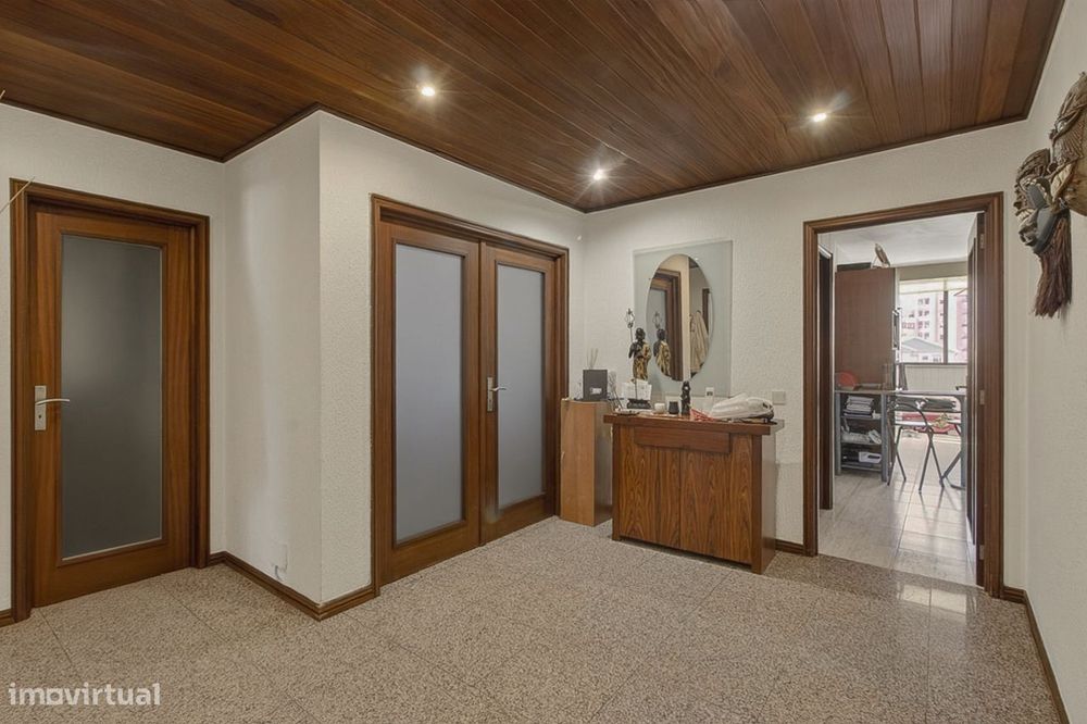 Exclusivo Apartamento T5 com 200 m²  Centro de Mafamude, V.N. Gaia