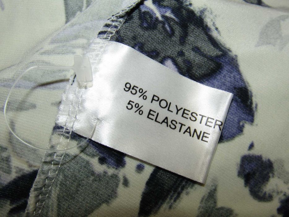 Эффектный яркий свитер ,  джемпер , блузон  .  Большой размер