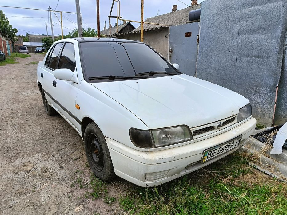 Nissan sunny n14