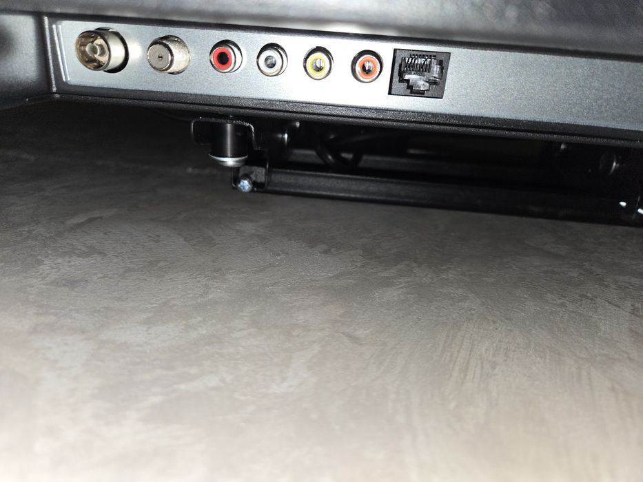 Телевізор GRUNHELM 43 GHF