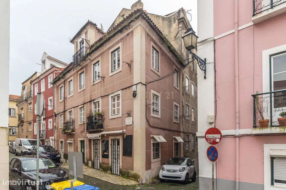 Apartamento renovado para arrendamento