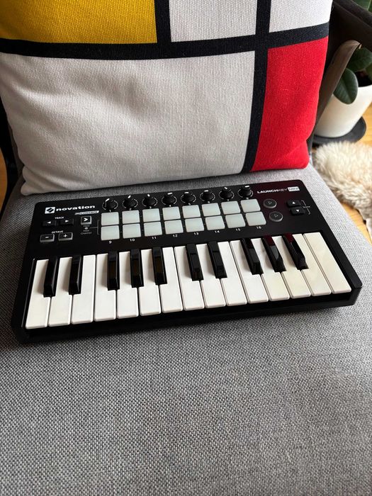 Kontroler Novation Launchkey Mini Mk2 jak nowy