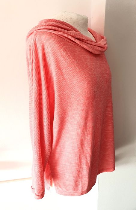 Komfortowy kobiecy sweterek bluzka bluza Golf wiskoza m 38 l 40 42xl