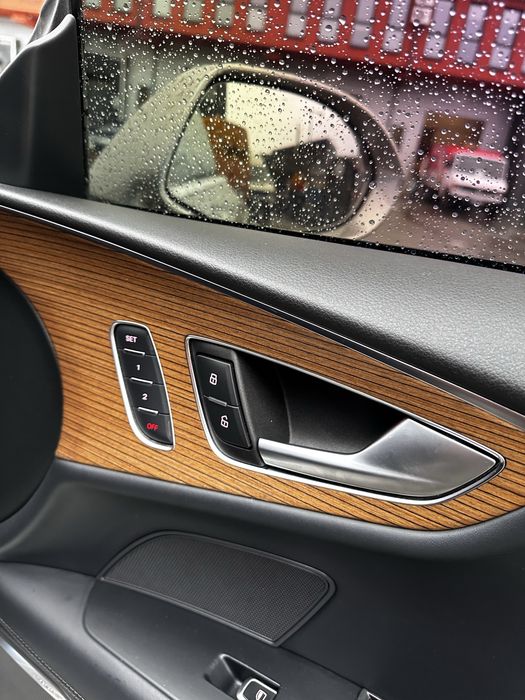 продам лайнера в жирній комплектації