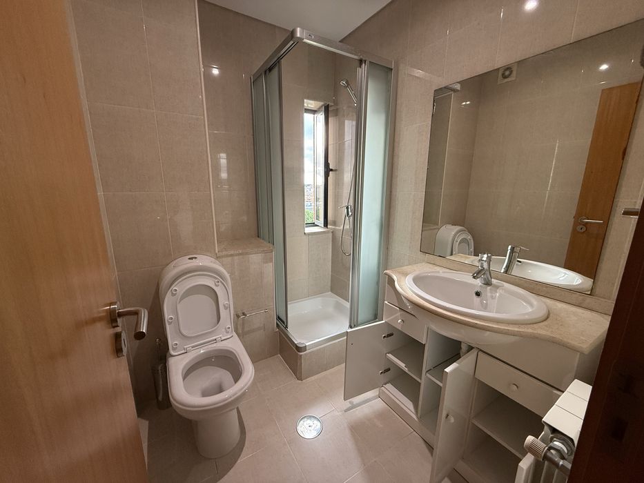 Alugo Apartamento T3