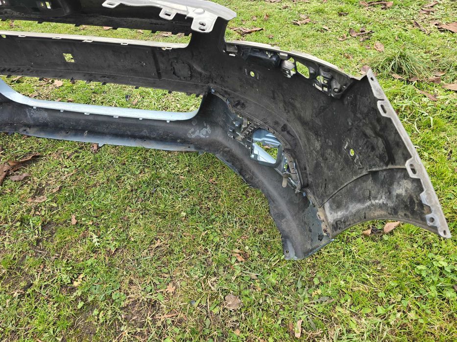 zderzak przód Peugeot 5008 I