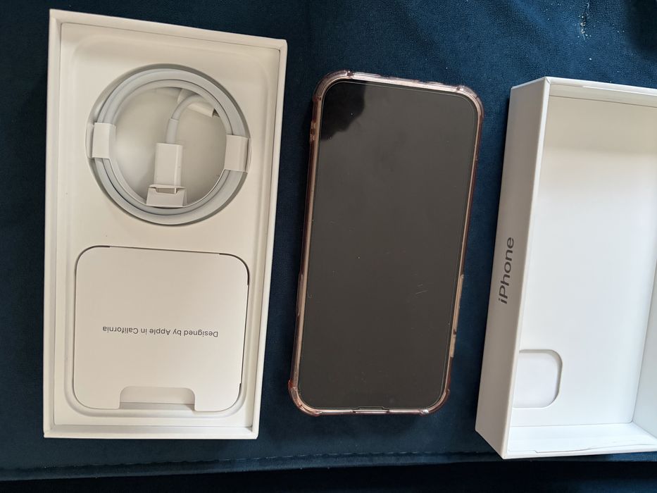 Iphone 13 bialy