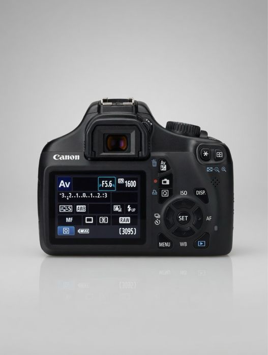 Canon eos1100D + lente 18-55mm