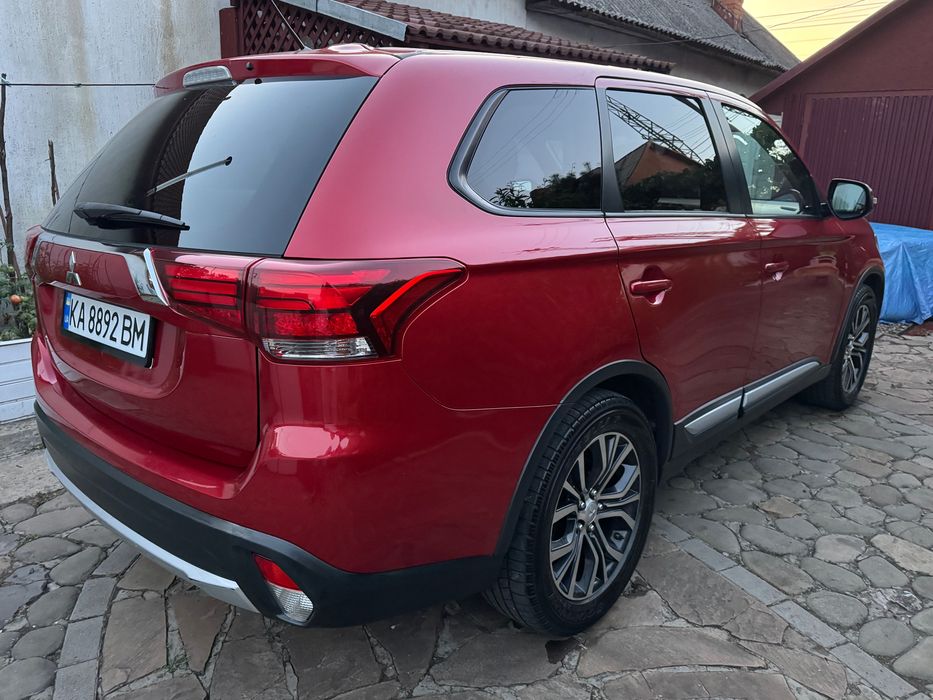 Mitsubishi Outlander 2015